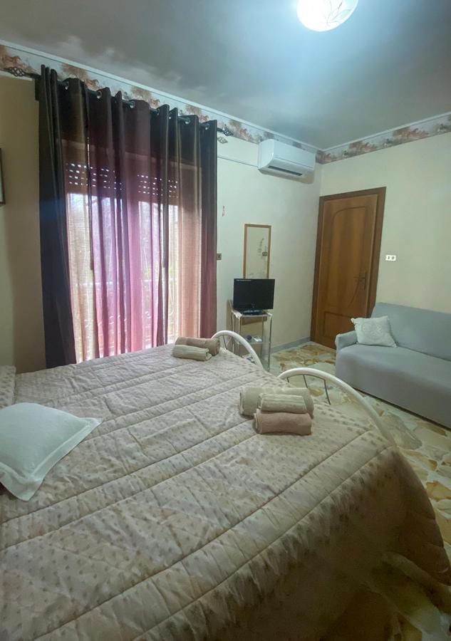 Casa Vacanze Gioia Trecastagni Bagian luar foto